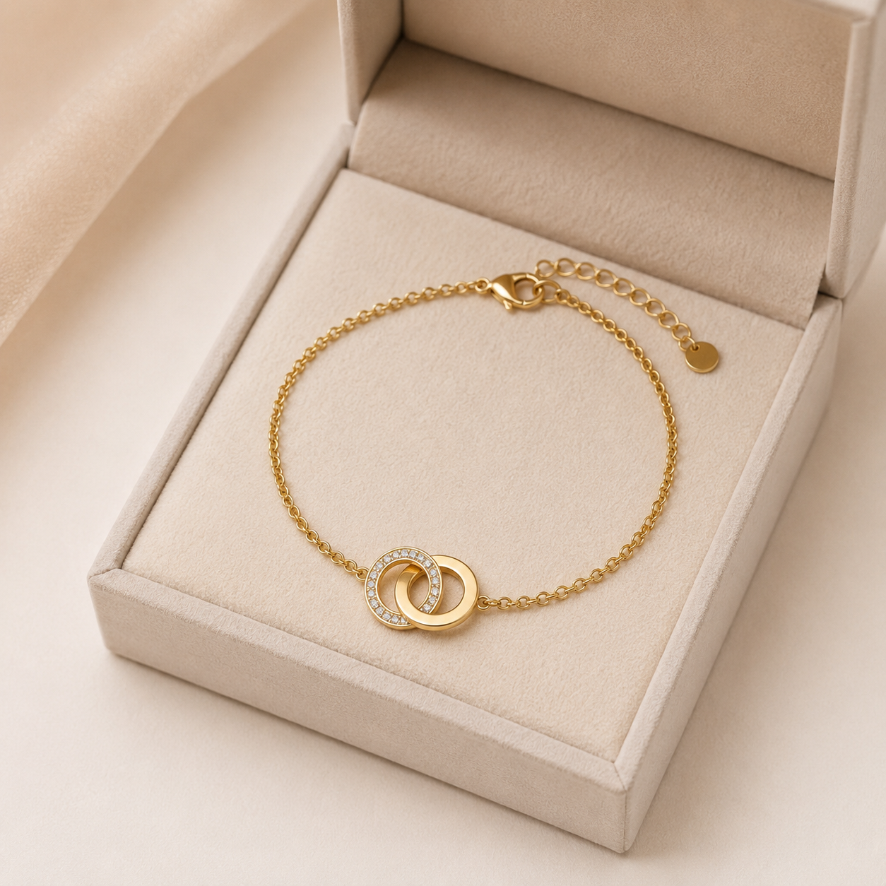 PULSEIRA ANÉIS ENTRELAÇADOS